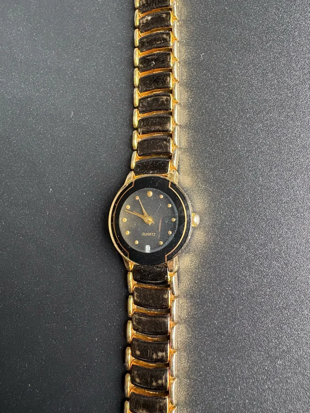 Women’s Vintage‎ Classic Gold Tone Black Dial Quartz Bracelet Watch